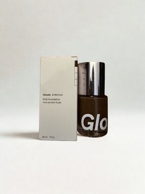 Glossier Stretch Fluid Foundation Very Deep 4 (30ml)